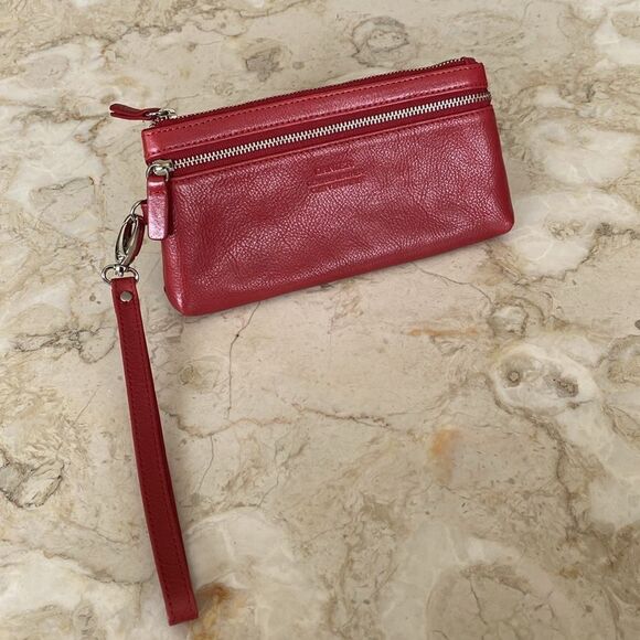 NWOT Danier Leather Wristlet Wallet Red - Picture 2 of 11